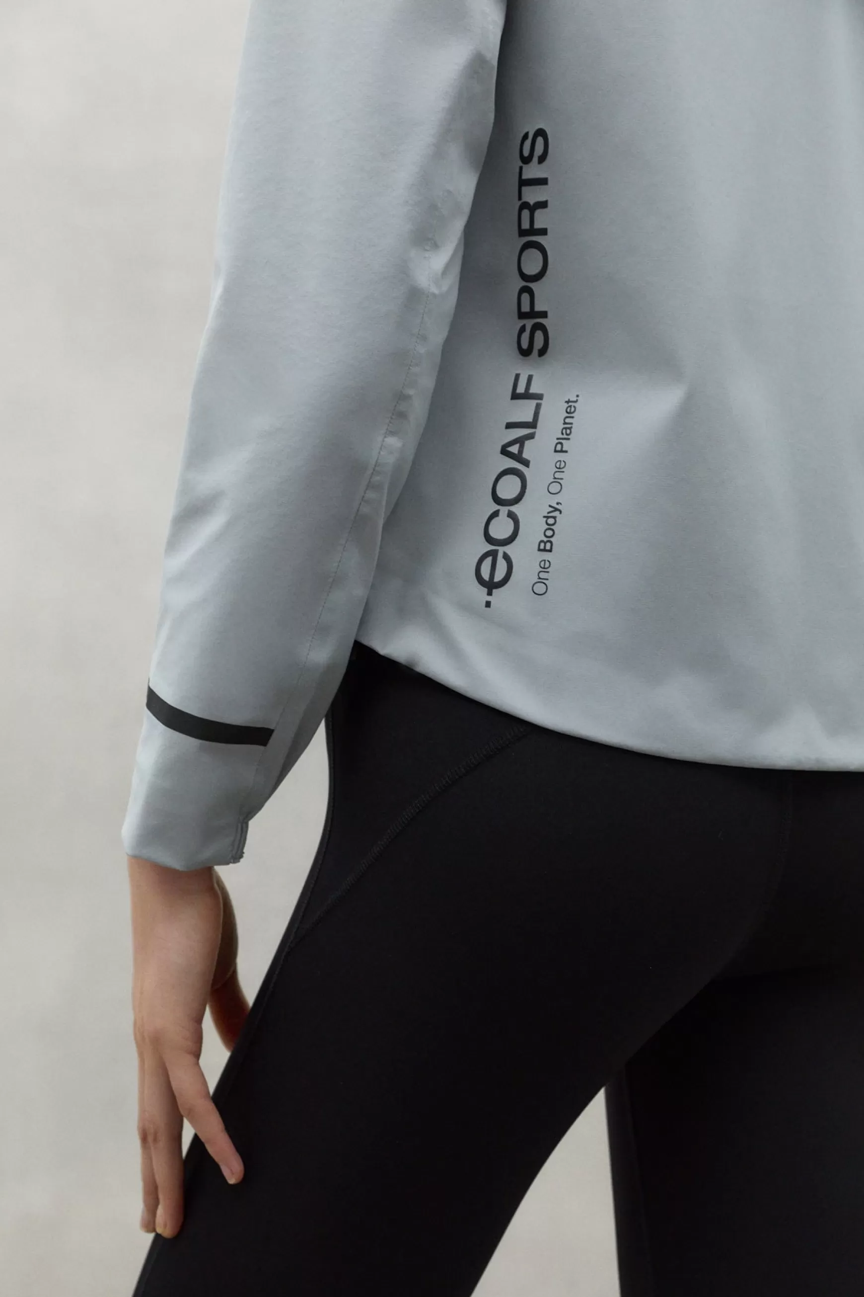 Online CHAQUETA LONDON GRIS CLARO Mujer Running